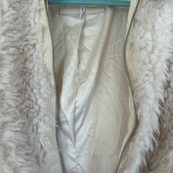 ✨NWT BCBG GENERATION ZIP FRONT FAUX FUR JACKET SIZE XL✨ - Picture 4 of 5